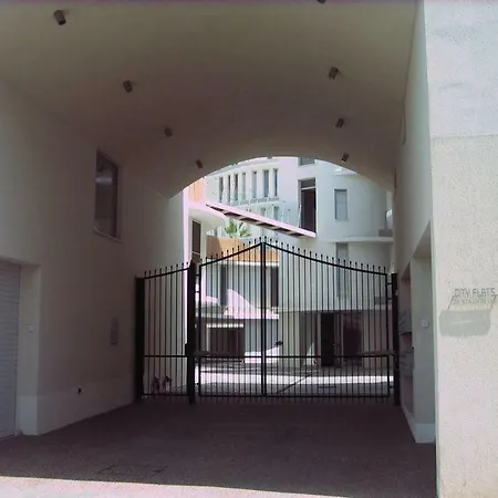شقة 3b Pool Penthouse Private Hot Tub Center لارنكا