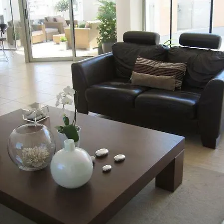 3b Pool Penthouse Private Hot Tub Center * لارنكا